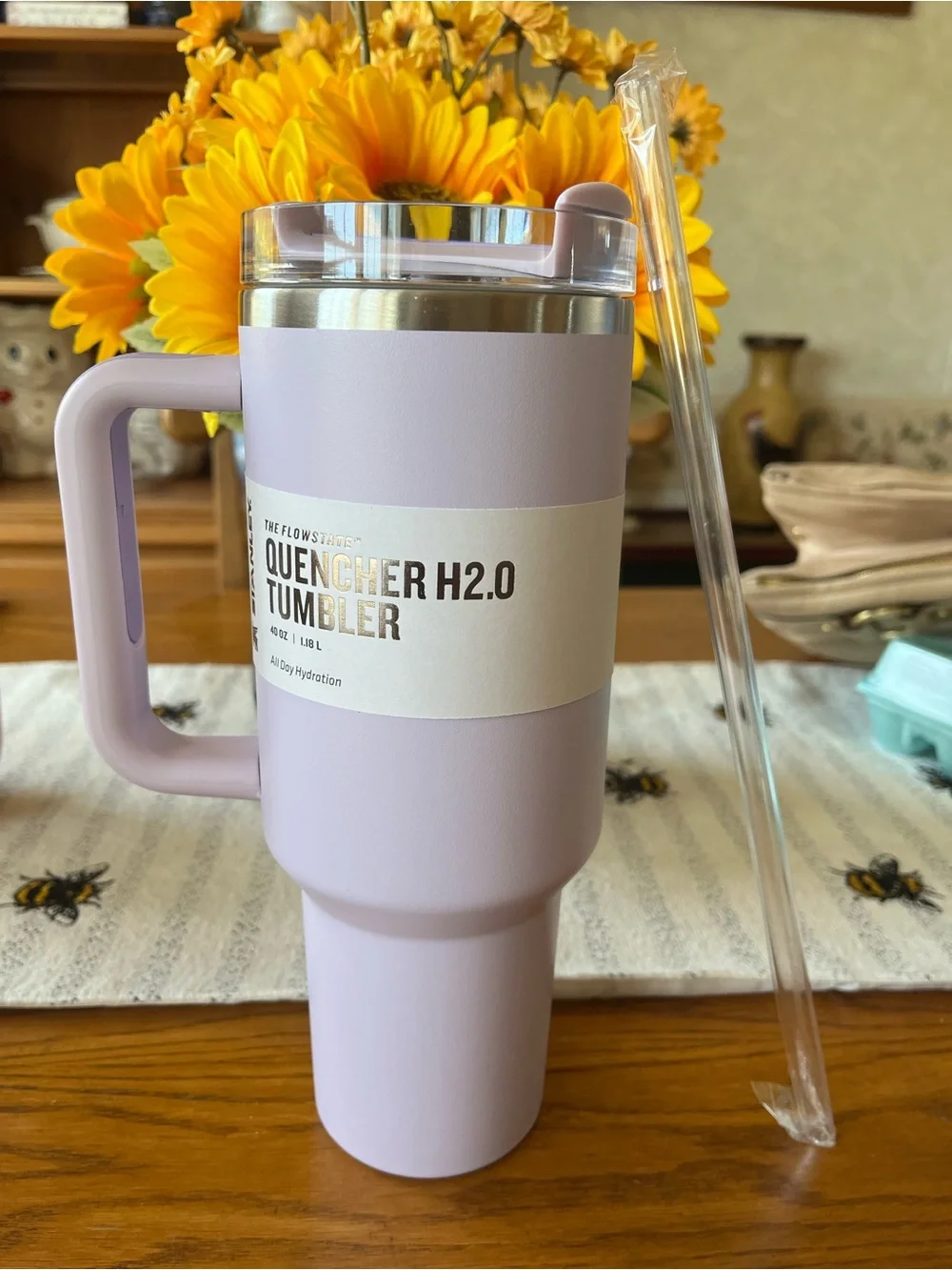 Stanley Lavender Quencher H2.0 FlowState Tumbler with Handle - Picture 2 of 2